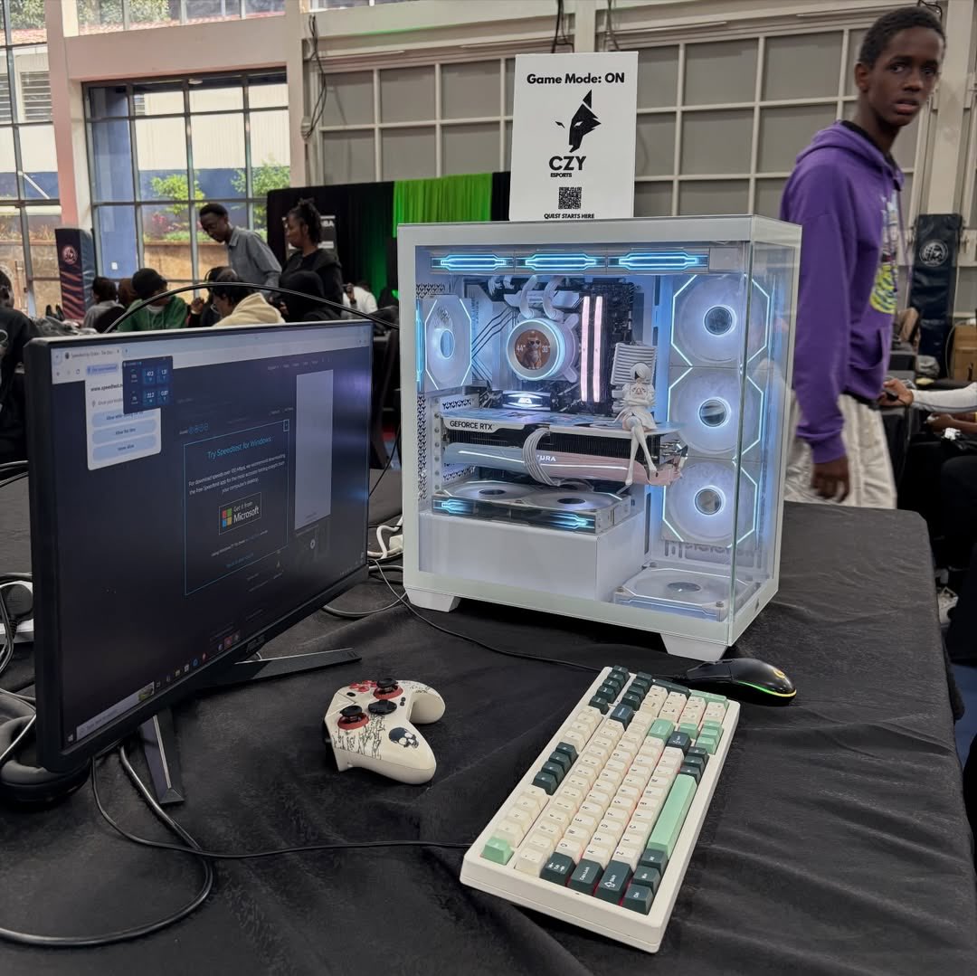 CzyEsports's tweet photo. This is what the CZY community looks like in real time. 🐺🎮
Built together👊.

Event: Movie Jabber Lanarchy LAN Party🎮🤩

#czyesports #czyapparel #kenyagamers  #gamingsetups #gamingpcbuild https://t.co/OAj19v3O3n