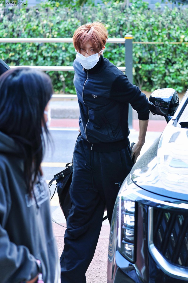 DerMond_SION tweet media