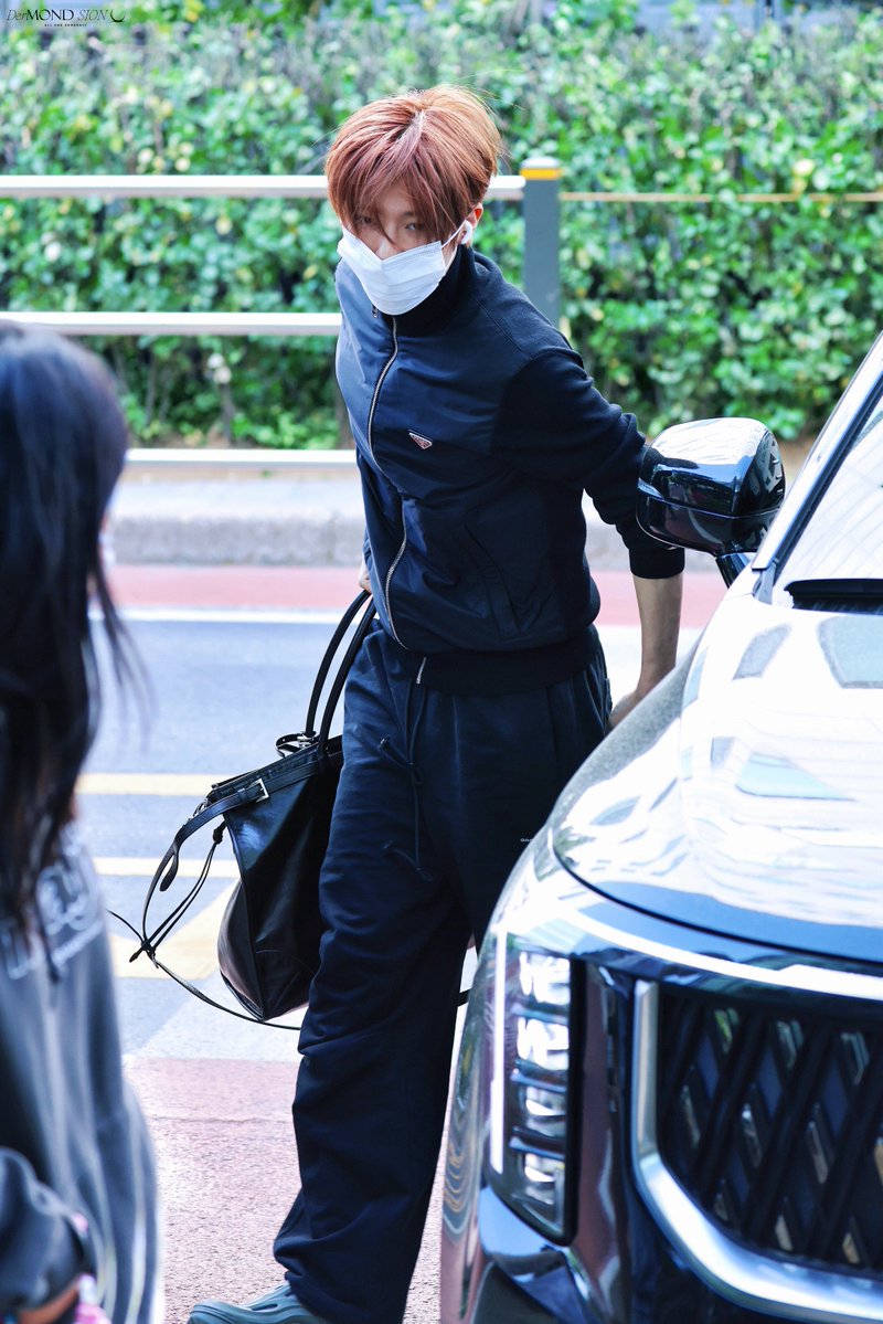 DerMond_SION tweet media