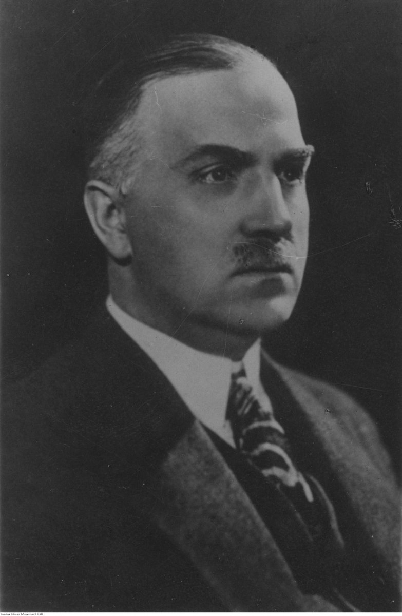 📆 7⃣3⃣ lata temu zmarł Jan Czochralski, wybitny polski uczony. Człowiek, bez którego nie byłoby laptopów, smartfonów i całej współczesnej elektroniki. 

🇵🇱 Ten metalurg i chemik opracował szereg nowych metod badawczych i patentów, dzięki którym odniósł międzynarodowy sukces i