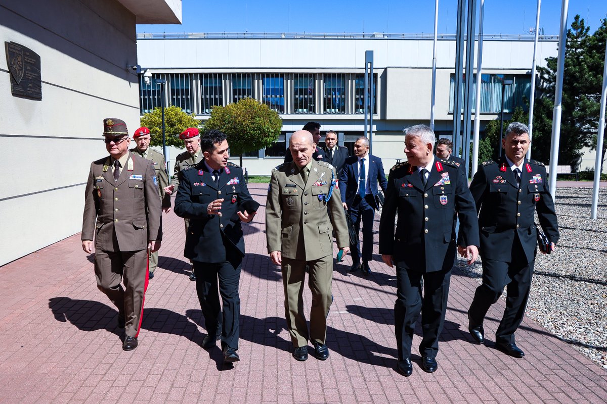 NATO_JFTC's tweet photo. 📌 @NATO_JFTC and its vital role in #NATO training and exercises were the main topics of discussions during a visit by GEN Kurtoğlu, DCOM of the Turkish🇹🇷 Gendarmerie General Command, to #JFTC.
The guest met with JFTC COM, MGEN Rycerski to explore JFTC’s mission and capabilities. https://t.co/Zai7wZh1mc