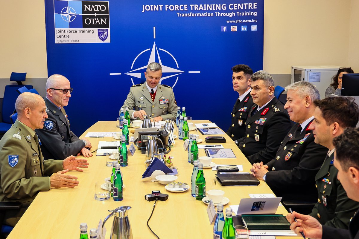 NATO_JFTC's tweet photo. 📌 @NATO_JFTC and its vital role in #NATO training and exercises were the main topics of discussions during a visit by GEN Kurtoğlu, DCOM of the Turkish🇹🇷 Gendarmerie General Command, to #JFTC.
The guest met with JFTC COM, MGEN Rycerski to explore JFTC’s mission and capabilities. https://t.co/Zai7wZh1mc