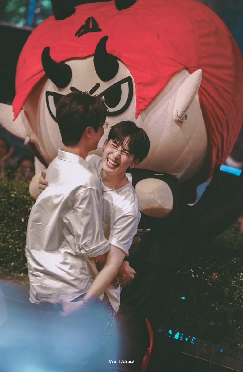 Rara Love tweet media