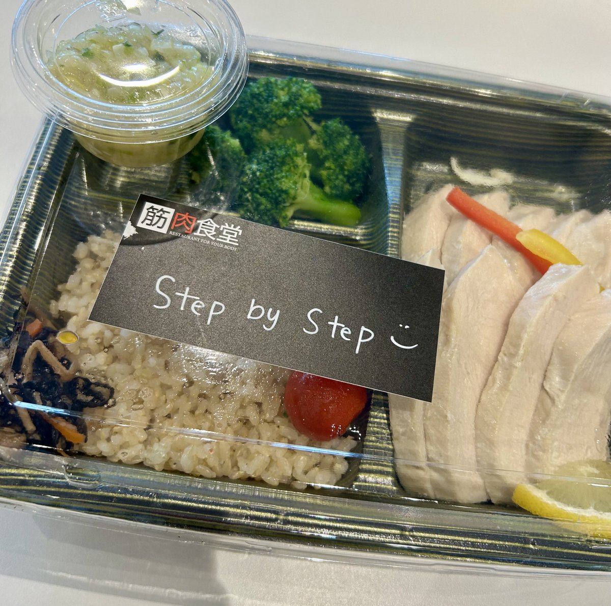 弁護士猫 tweet media