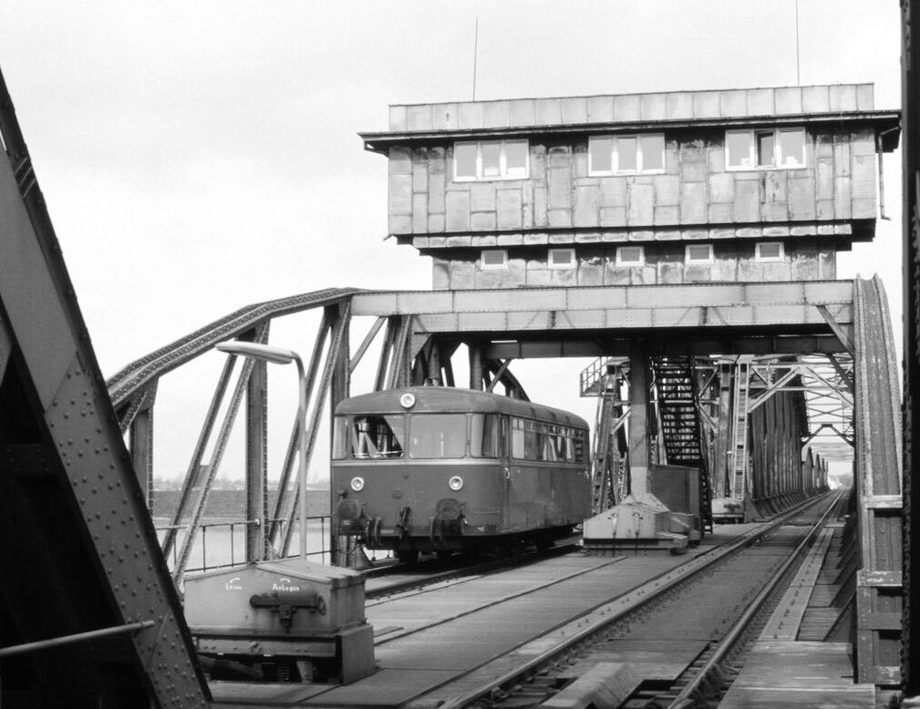 Eisenbahn & Zeitgeschichte tweet media