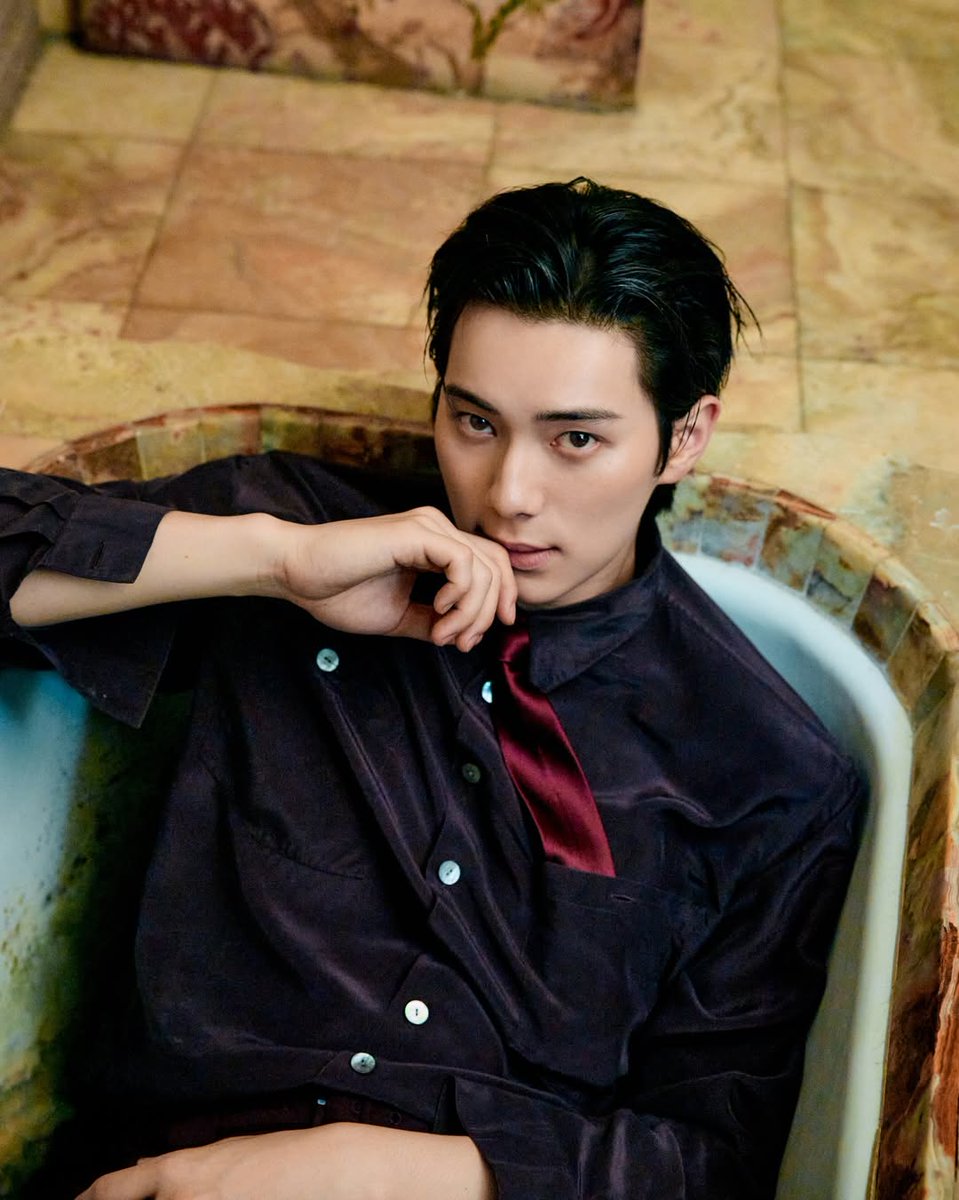 lcm_chaemf's tweet image. [📸] 2026.04.22 | #LeeChaeMinXGQKorea 
The new of Lee Chae-min's pictorial revealed, GQ Korea in Paris. By the photographer 
@kimheejune

𝙂𝙌 𝙆𝙊𝙍𝙀𝘼 𝙈𝘼𝙍𝘾𝙃 𝙄𝙎𝙎𝙐𝙀
#YSL × #LeeChaeMin with #GQKOREA 
#이채민
🔗instagram.com/p/DXa3uqkAatb/…