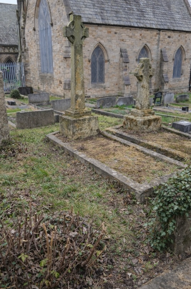 NEPS_Payback's tweet photo. Another brilliant day of work at Elswick Cemetery by people on Probation completing Community Payback.

The Team have helped to make the cemetery look more presentable by clearing overgrown vegetation from the gravestones.

#CommunityPayback #ProbationNorthEast https://t.co/oPRTr5kBBT