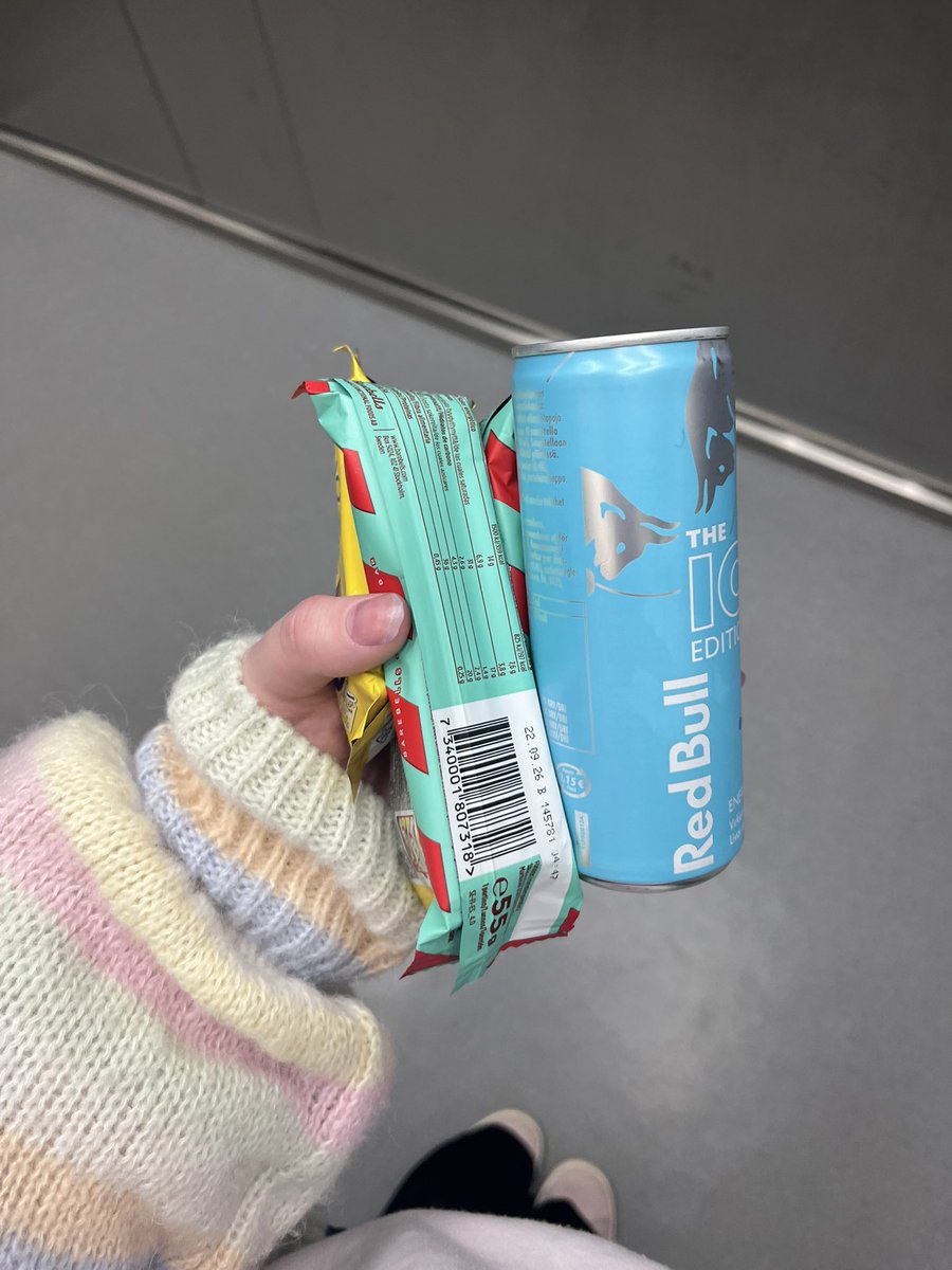 𝓈𝓃𝑜𝓌𝒾 ৎ୭ tweet media