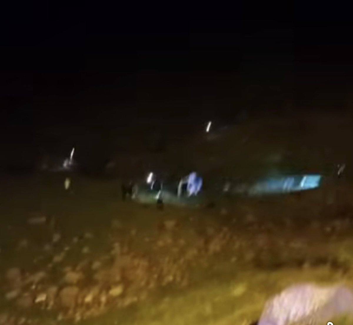 Düz cizrede trafik kazası geçiren genç kardeşimiz yoğun bakıma kaldırılmıştı acı haber şimdi geldi hayatını kaybetti Allah ailesine sevenlerine sabırlar versin mekanın cennet olsun #cizre🥀