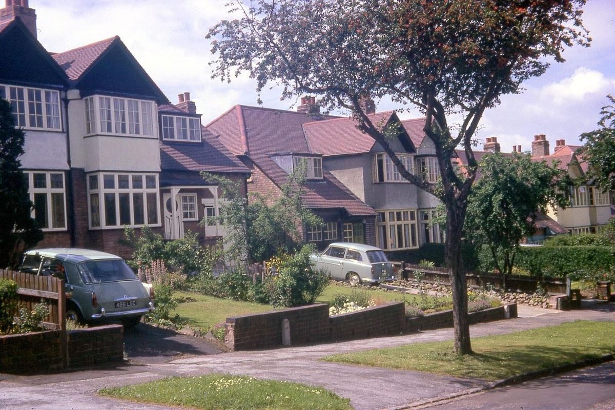 Yesterday's Britain, A Better Britain. tweet media