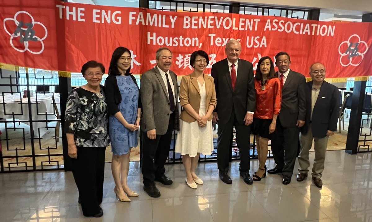 SteveRadack4P4's tweet photo. Saturday night,  I enjoyed the evening with friends at The Eng Family Benevolent Association Banquet. https://t.co/mu1Ptq3gi1