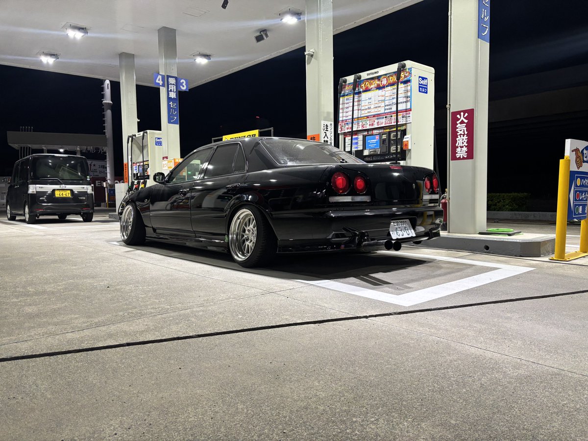 Celica_205wrc's tweet photo. この度skyline er34を納車しましたーー！
これから34をバチバチにいじっていきます！！（車検とって2日でここまで持っていきました

いろいろと手伝ってくれてありがとうございます！　@zombie_FD https://t.co/FtwnhuYHOE