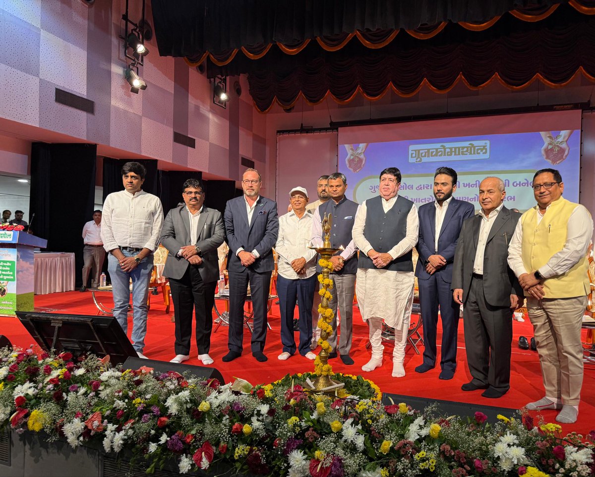 KiritkrJPatel's tweet photo. The launch of natural fertilizers derived from mineral resources, intended to benefit the Indian farming community, was inaugurated with the traditional lamp lighting ceremony by Sh. @Dileep_Sanghani Ji, Chairman, IFFCO & Gujcomasol and other senior dignitaries. Also, a warm welcome was extended to His Excellency Ziyad Al Manaseer, Founder of the Manaseer Group, Jordan.