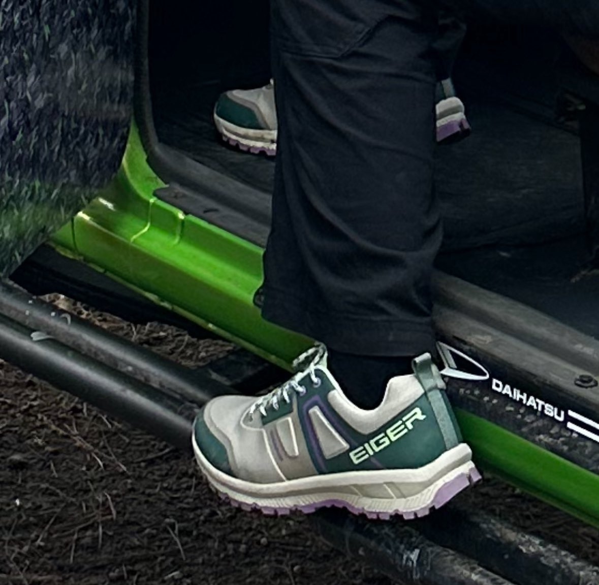 geemi95's tweet image. wts preloved sepatu eiger women gyrfalcon 
size 41 (muat buat yg biasa size 40) include box
dom bandung
minat dm ya ges 🙏🏻

#wts #wanttosell #eiger #preloved #prelovedbandung #prelovedeiger