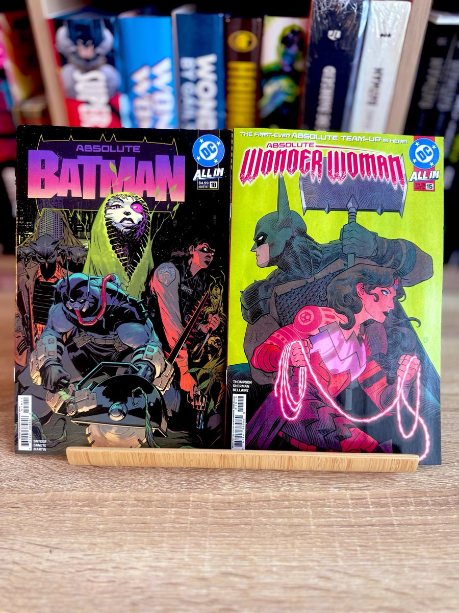ComicsParty's tweet photo. Lectures du jour côté vo 👀 https://t.co/Du8qv4ajET