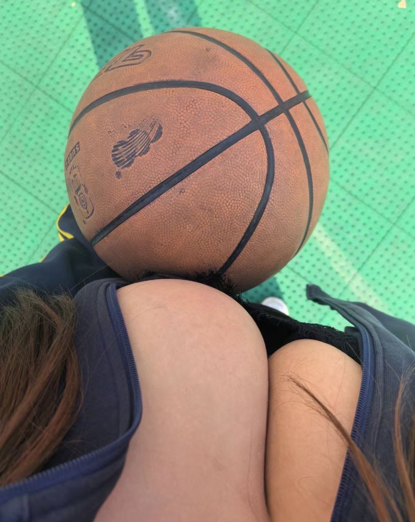 小兔兔 tweet media