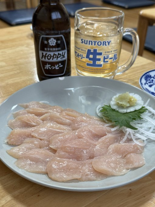 mami040704's tweet photo. これは鶏のささみ刺し！ホッピーとの相性が最高で、めちゃくちゃうまい！ https://t.co/pJpwygphhM