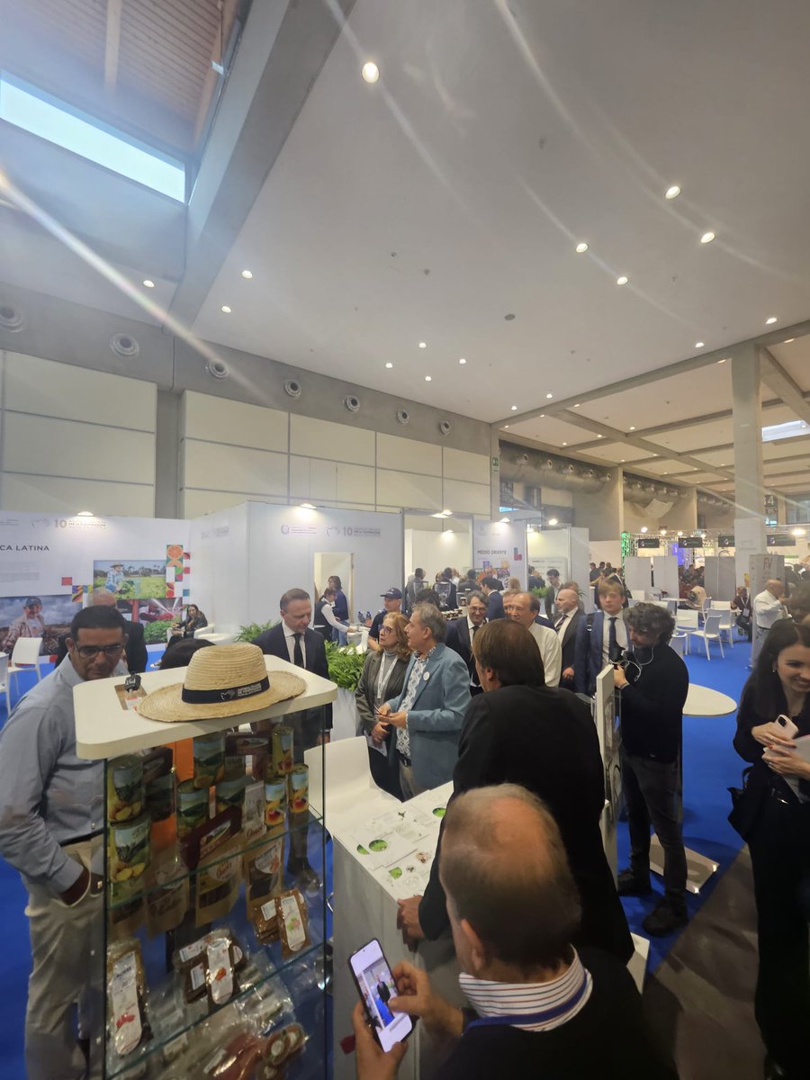 Oficina Económica Embajada de Cuba en Italia tweet media