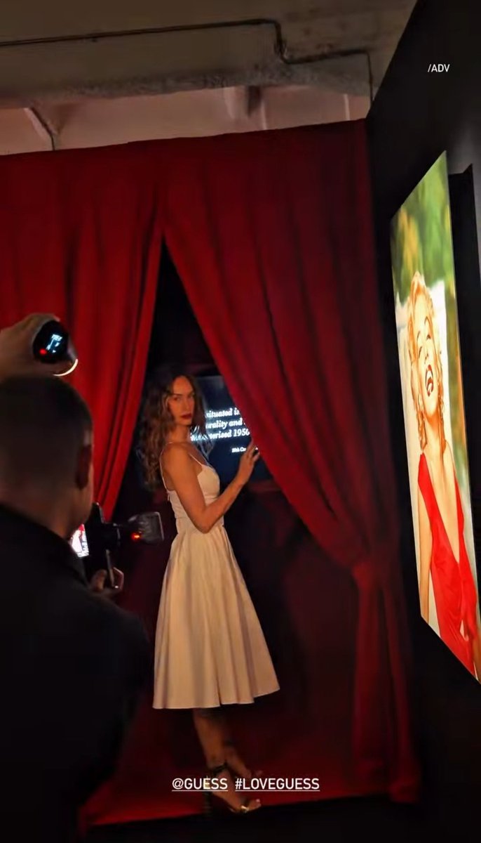 AlinaChelaru06's tweet image. Behind the scenes...
Helena Prestes x @GUESS #adv
#heleners