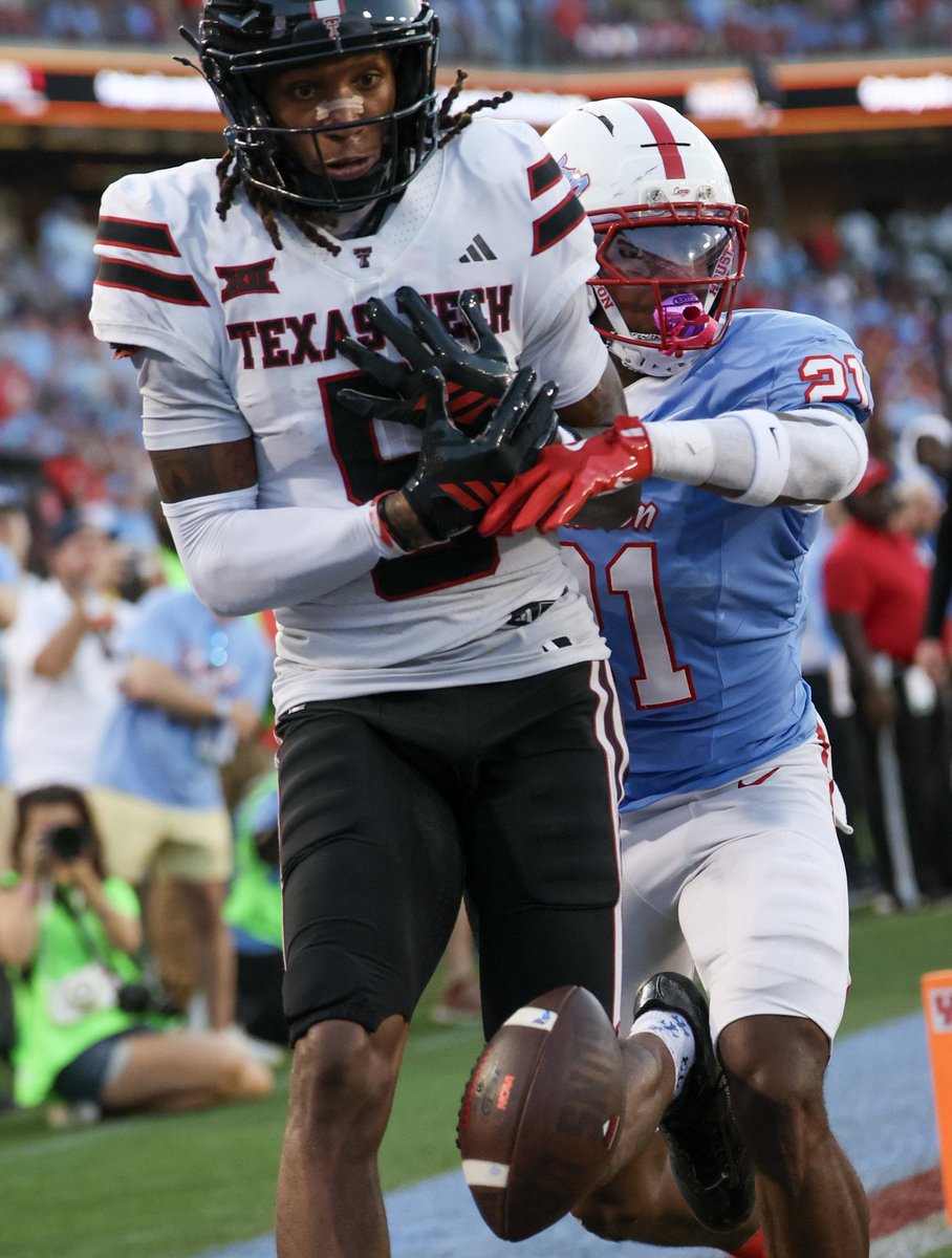 cheeseheadtv's tweet image. Joseph’s Gems: Coogs’ Vedder — An Uncut Stone Worth the Dig dlvr.it/TS90HD #Packers #GoPackGo