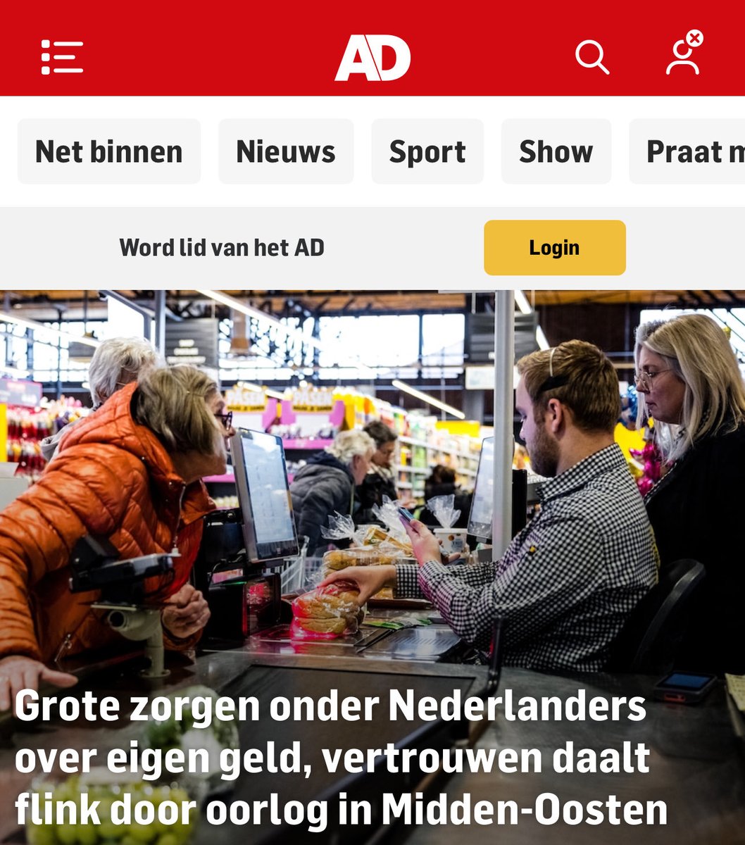 Long Tall Bernie tweet media