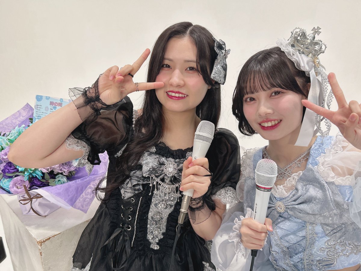 #詩の間
4月の収録終わりました！

今月は1曲花音が一緒に歌ってくれました🩵💜
応援花クレジットでの応援ありがとうございました！

〘公開曲〙
4/28(火) 花音との収録曲
Mrs. GREEN APPLEさん「ダーリン」
5/19(火)
こぶしファクトリーさん「辛夷の花」

公開をお楽しみに♡