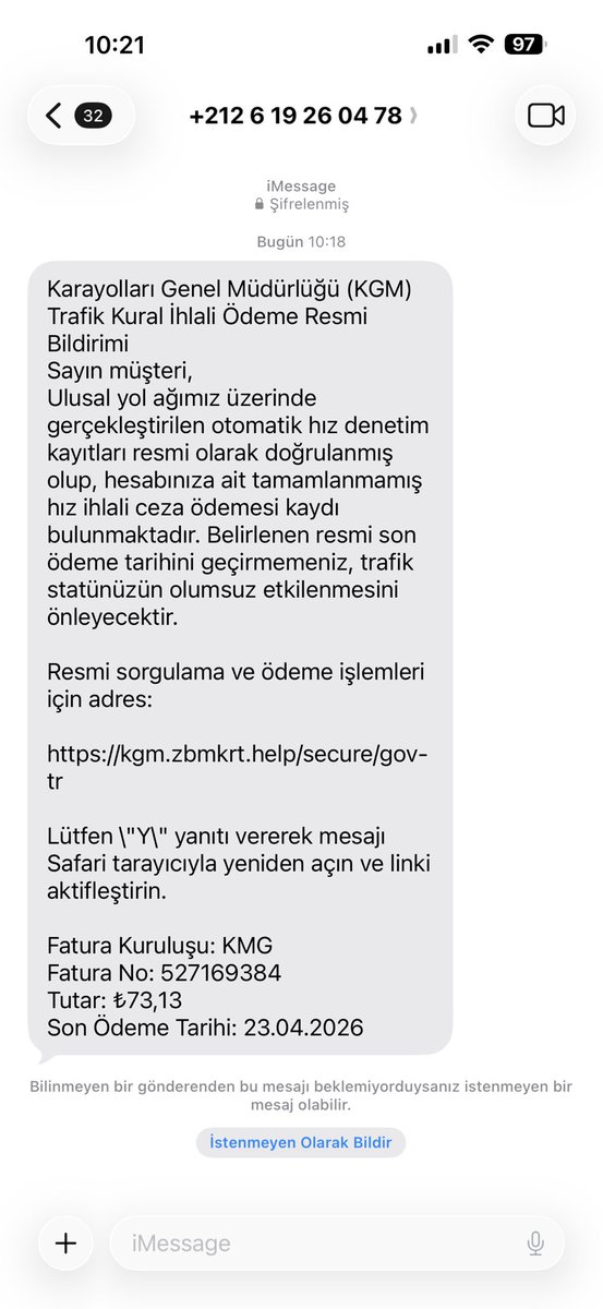 HBassorgun's tweet photo. Adam istanbul koduna benzesin diye Tunus’tan numara alıp dolandırıcılık yapmak için mesaj atıyor. 
Kimbilir kaç kişinin bilgileri ellerinde,
 kaç kişi dalgınlıkla tıkladı para kaptırdı.
Delirmek işten değil https://t.co/LovWNtnN6a