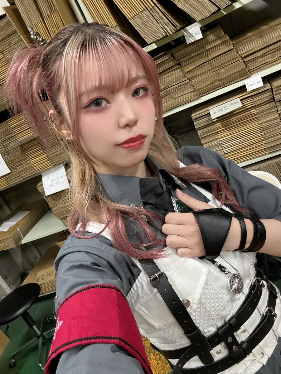 PaleNeØ tweet media