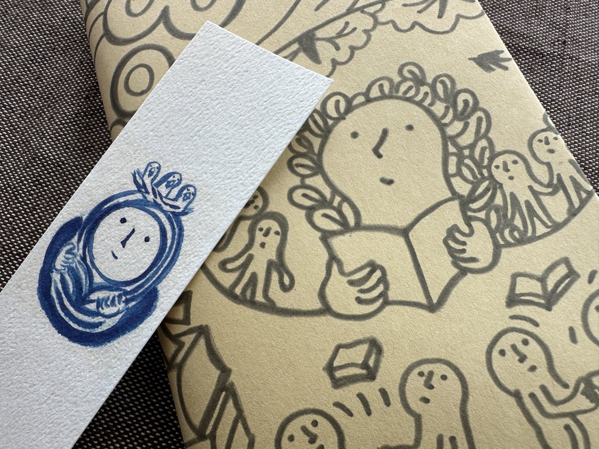 ウェブ古書店うみつばめです。

本棚の本が旅立つ。

ブックカバーをかけた。
栞を添えた。

本とお客様とご縁に感謝。

kaiensha.stores.jp

#本　#読書　#古書店うみつばめ