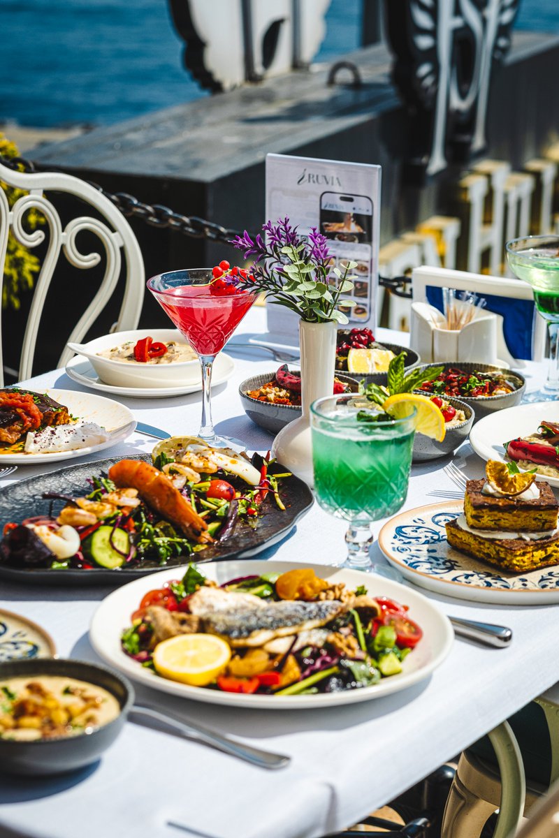 ruviarestaurant's tweet image. Refined flavors, a calm atmosphere, and a setting that completes the moment. At Ruvia Restaurant, every detail comes together for a simple yet memorable dining experience.
#ruviarestaurant #istanbulfood #finedining #instafood #restaurantvibes #cityviews #tasteofistanbul