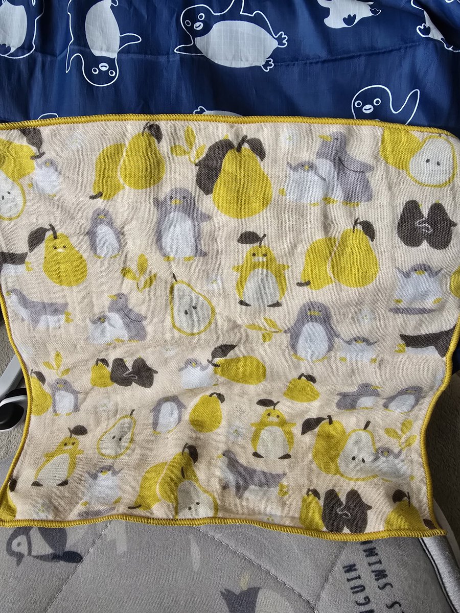 おニューのハンカチ
洋梨ペンギン🐧

確かに似てる！かわいいー♥️