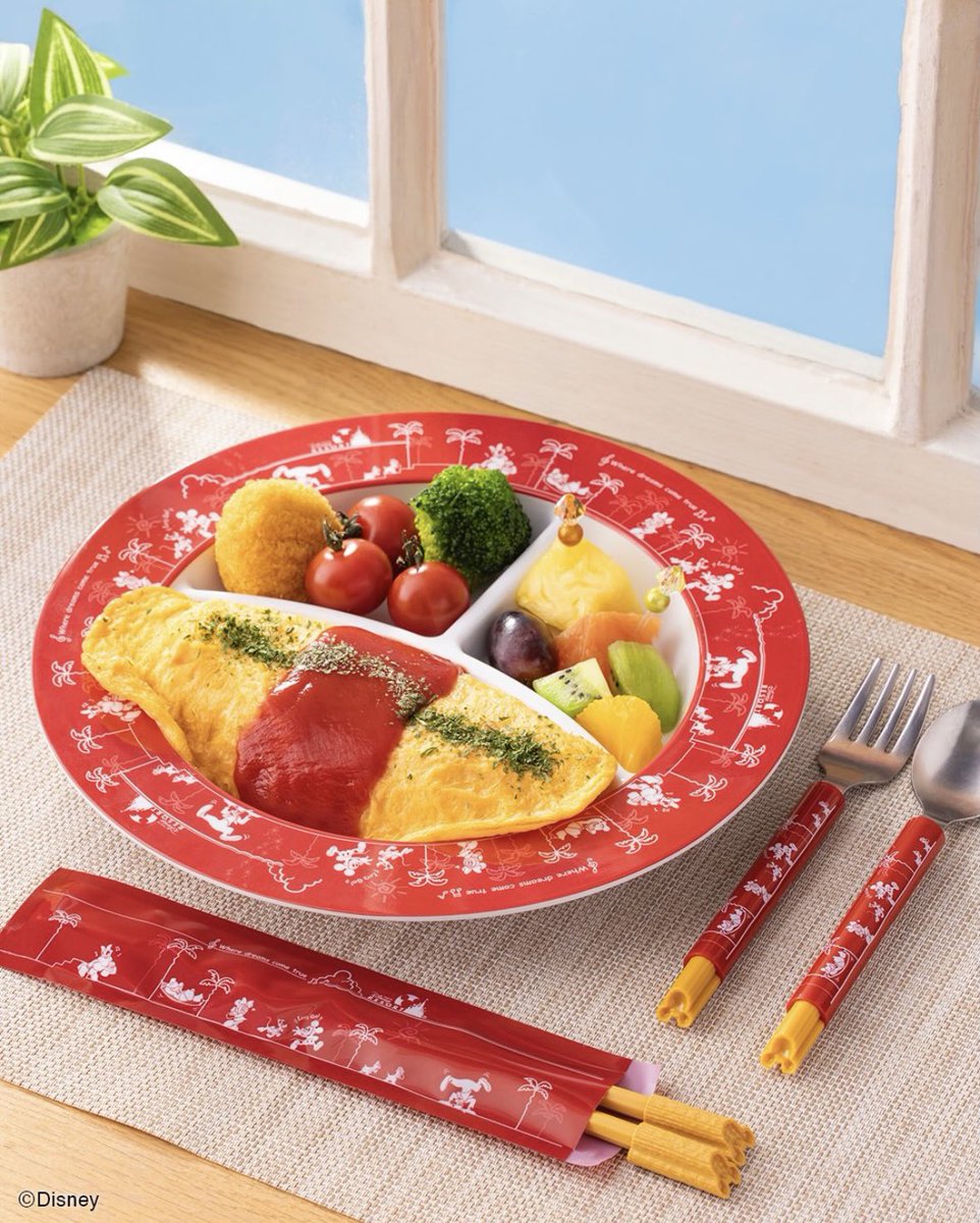 4月30日より、ミッキーチュロスをモチーフにしたカトラリーなどパークフードデザインのグッズが販売されます。

instagram.com/p/DXbNy00mrRs/…
#TDR_now #TDR__now #TDR_MD