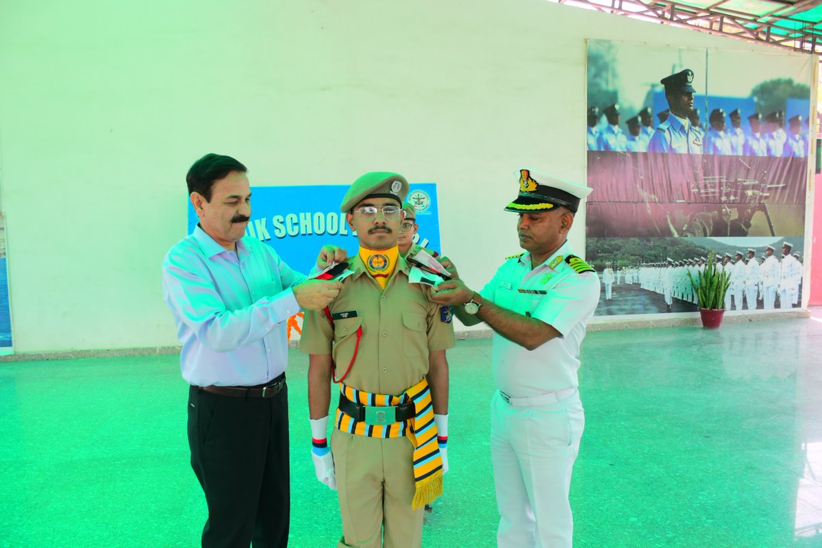 SainikSchoolRwr's tweet photo. #SSRW organised a grand Investiture Ceremony 2026–27. Chief Guest Col Ashok Kaul (Retd) administered the oath, and along with Capt (IN) Brij Kishore, conferred Ranks to the newly appointed cadet leaders.
#StudentLeadership #Discipline #CadetLife #SainikSchool https://t.co/8rdylRt3lP