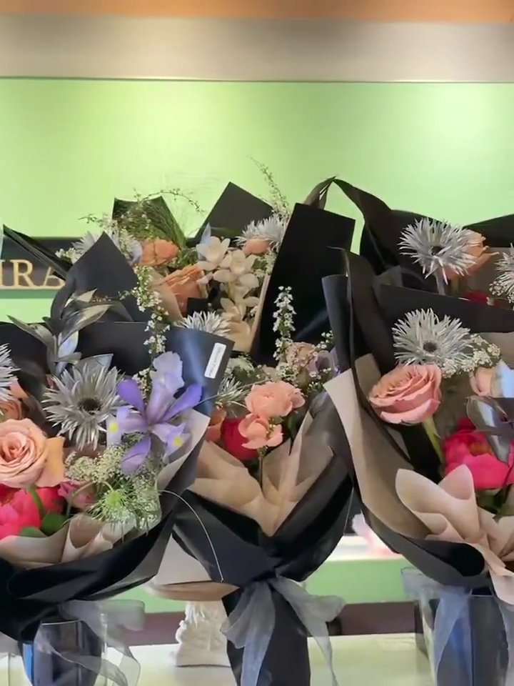 Monika 👑 || REVERXE ☽̶☾ tweet media