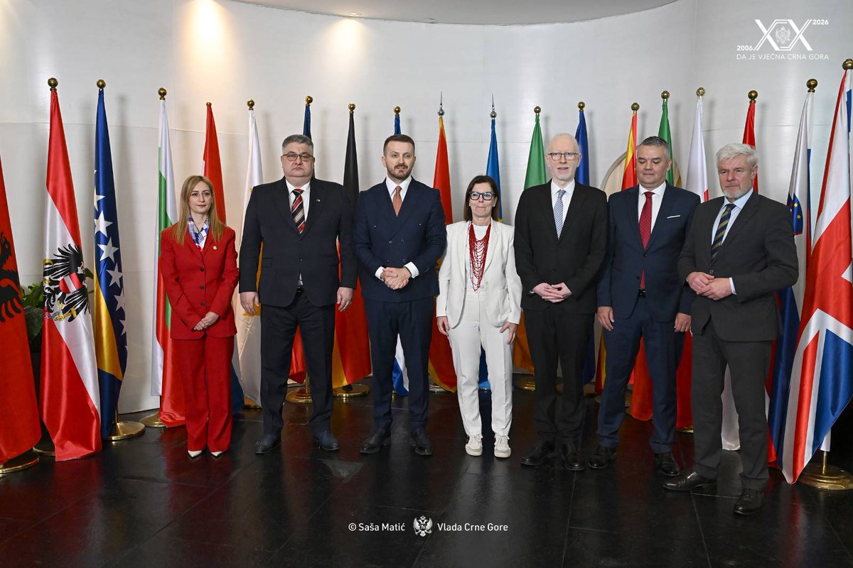 GERambMNE's tweet photo. The #BerlinProcess in action: First ever BP Public Administration Ministerial under leadership of the 🇲🇪Presidency.
Substantive discussion on common challenges: how to achieve public administrations that are genuinely modern, efficient, citizen-oriented and professional. https://t.co/sN8EfE8e1S