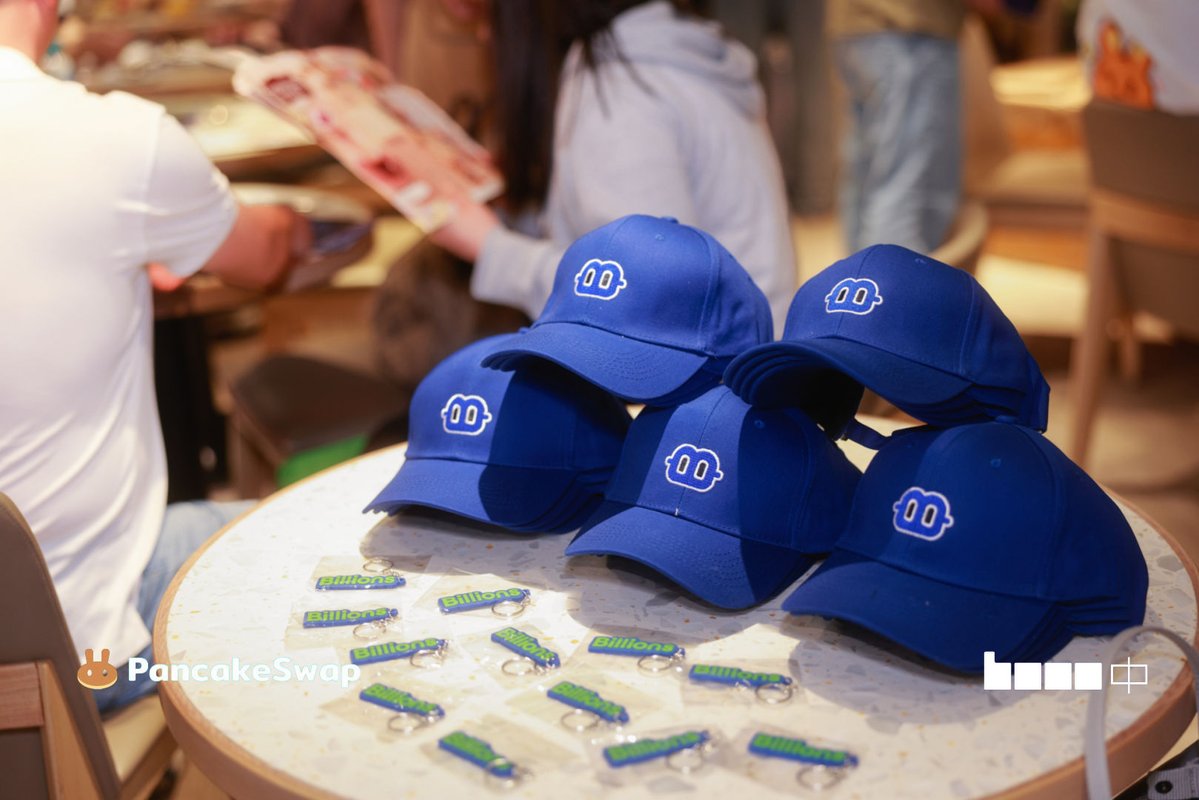 Impressions from Monday’s <a href="/base/">Base</a> Meetup × Pancake House event in Hong Kong 🇭🇰 with <a href="/PancakeSwap/">PancakeSwap</a>, our Head of Marketing for APAC <a href="/luluciaciao/">Lulú</a>, our cofounder <a href="/davidsrz/">David Z</a>, and the <a href="/cnBaseCommunity/">Base 中文社区</a>