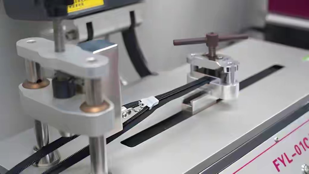 sbs_zipper's tweet image. Precision Engineering: Choosing the Right Automotive Zippers 🚗⚙️

Safety is built into the details.

🔥 TL1010 | Flame retardant 
💪 High Strength | Superior tensile 
❄️ -40°C to 80°C | All-weather

Small parts, big protection. 🛡️🧵

#SBSZipper #Automotive #Engineering