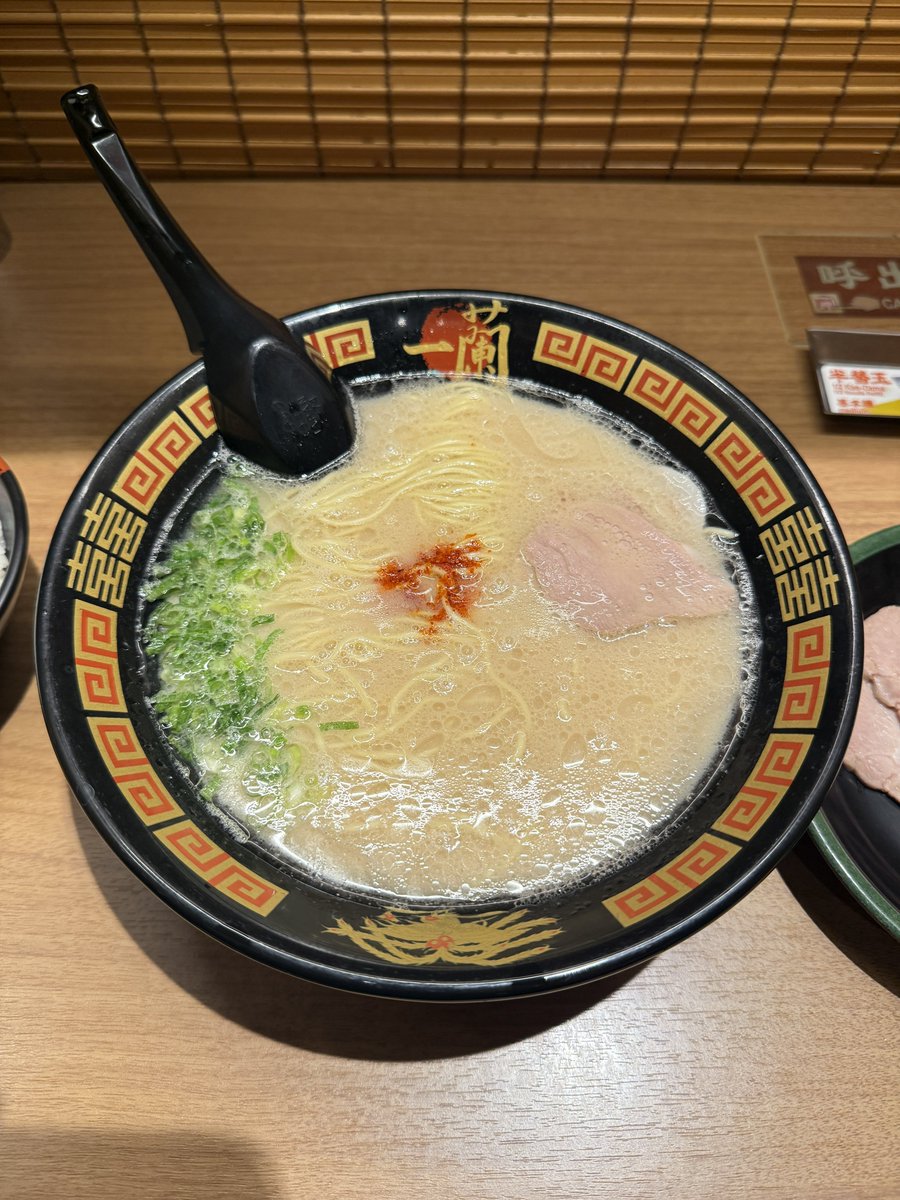 【AYUMi】 tweet media