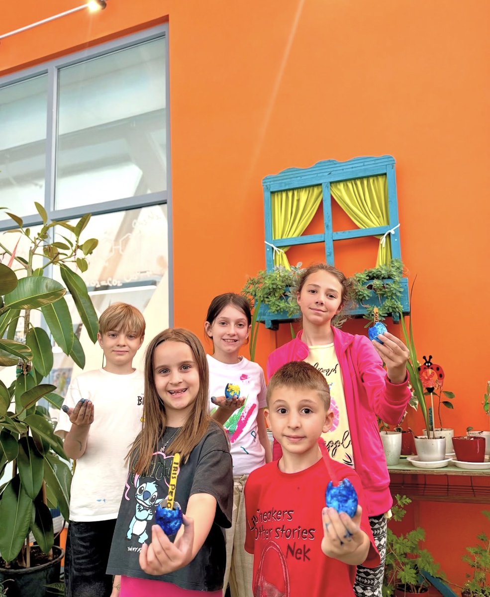 WVAlbania's tweet image. 🌍 Happy Earth Day! 🌱
Caring for our planet starts from an early age.
Through our programmes, children learn to plant, nurture nature and value sustainability 🌿
We invest in education to grow a greener future.

#EarthDay #Sustainability #ClimateAction

@WVMEERO