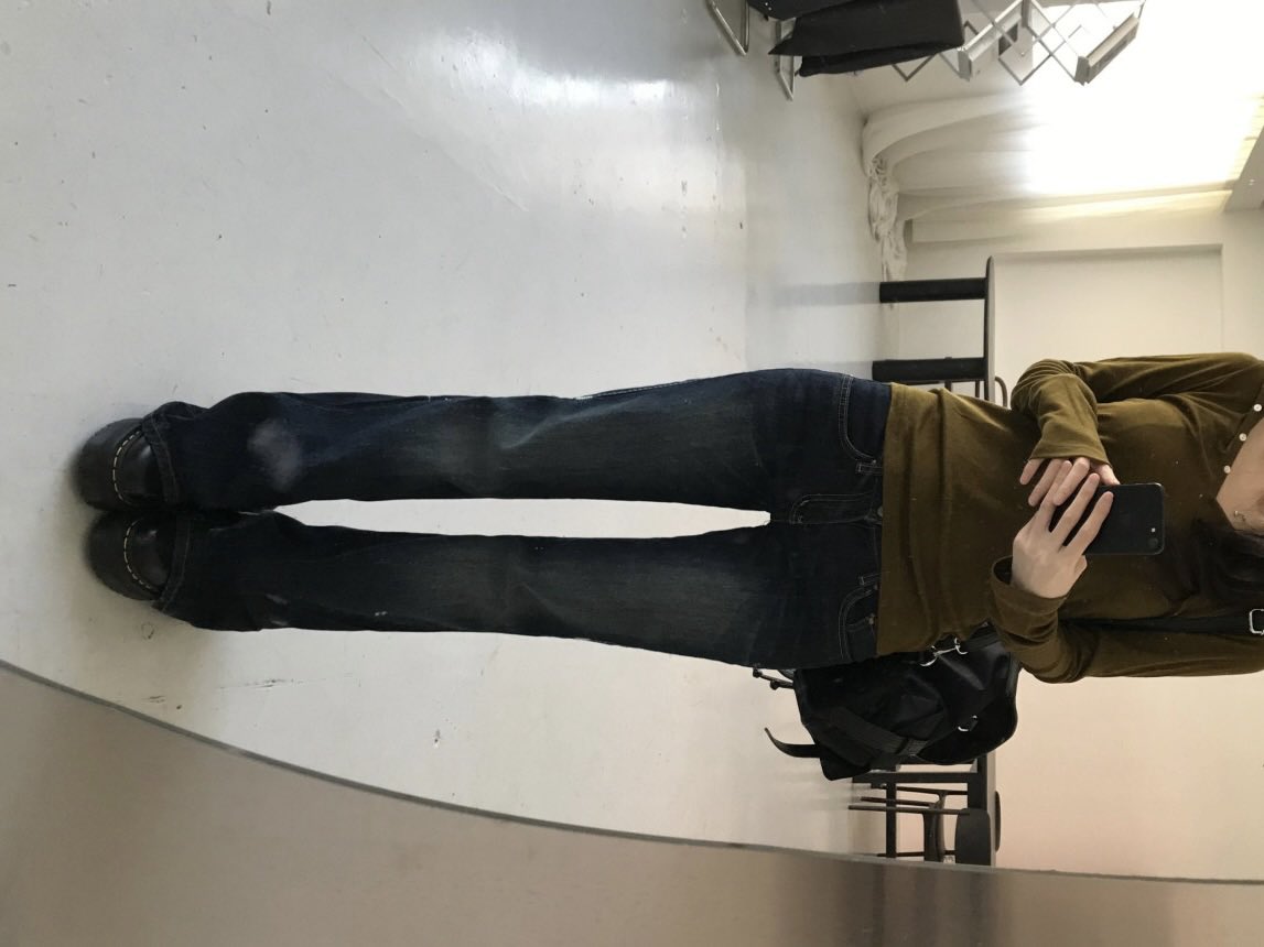 chn0vi's tweet photo. (마케팅 활동 일환으로 일정 금액 지급 받습니다) 

로우라이즈 바지이고, 그냥 보자마자 핏 미쳤다 생각하여 ... 적당한 거 하나만 사볼게요 ,,,

(1)
https://t.co/t5O8W0lTQj

(2)
https://t.co/H9dCe3AHpe

(3)
https://t.co/1wO8o3CVpN

(4)
https://t.co/dRkwy7H2xA https://t.co/1Cb5tUIwKm