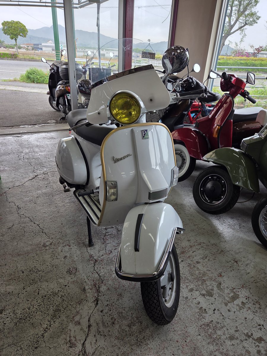 RambleMotorcyc1's tweet photo. レッカーでPX125 入庫
エンジンが、かからんらしい
プラグは火が飛んでる
プラグ戻してキックでエンジンかかるが吹けが悪い
メインジェットがホルダーから外れてます。
後は、気になるところ直して終わりです。

#ramblemotorcycle #四国 #愛媛県 #松山市 #ベスパ #vespa #px125 #mjバイク https://t.co/mluilRsqSO