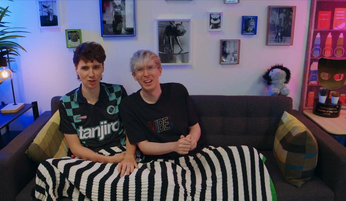 Apollo ☆ sees blue!! tweet media