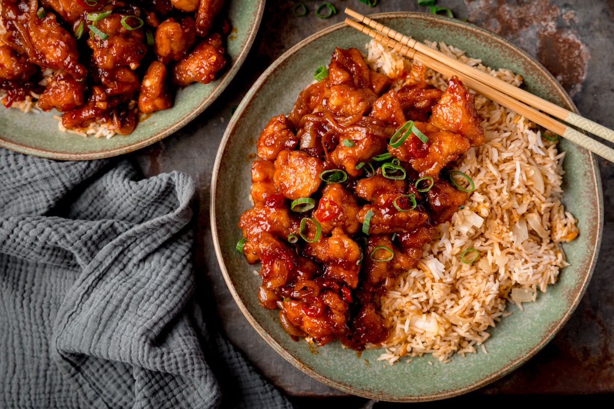KitchenSanc2ary's tweet image. Crispy Chilli Chicken  
Crispy chunks of chicken, coated in a glossy, sticky sauce that’s sweet, a little bit spicy, and completely moreish!  kitchensanctuary.com/crispy-chilli-…
#Foodie #recipes #QuickMeals