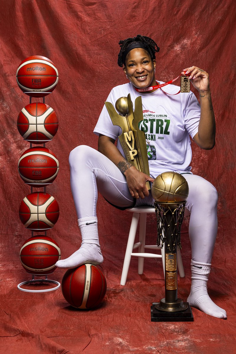 k_gatling34's tweet photo. Okay going back into retirement now 😅✌🏽 https://t.co/uKbXyNQ3ka
