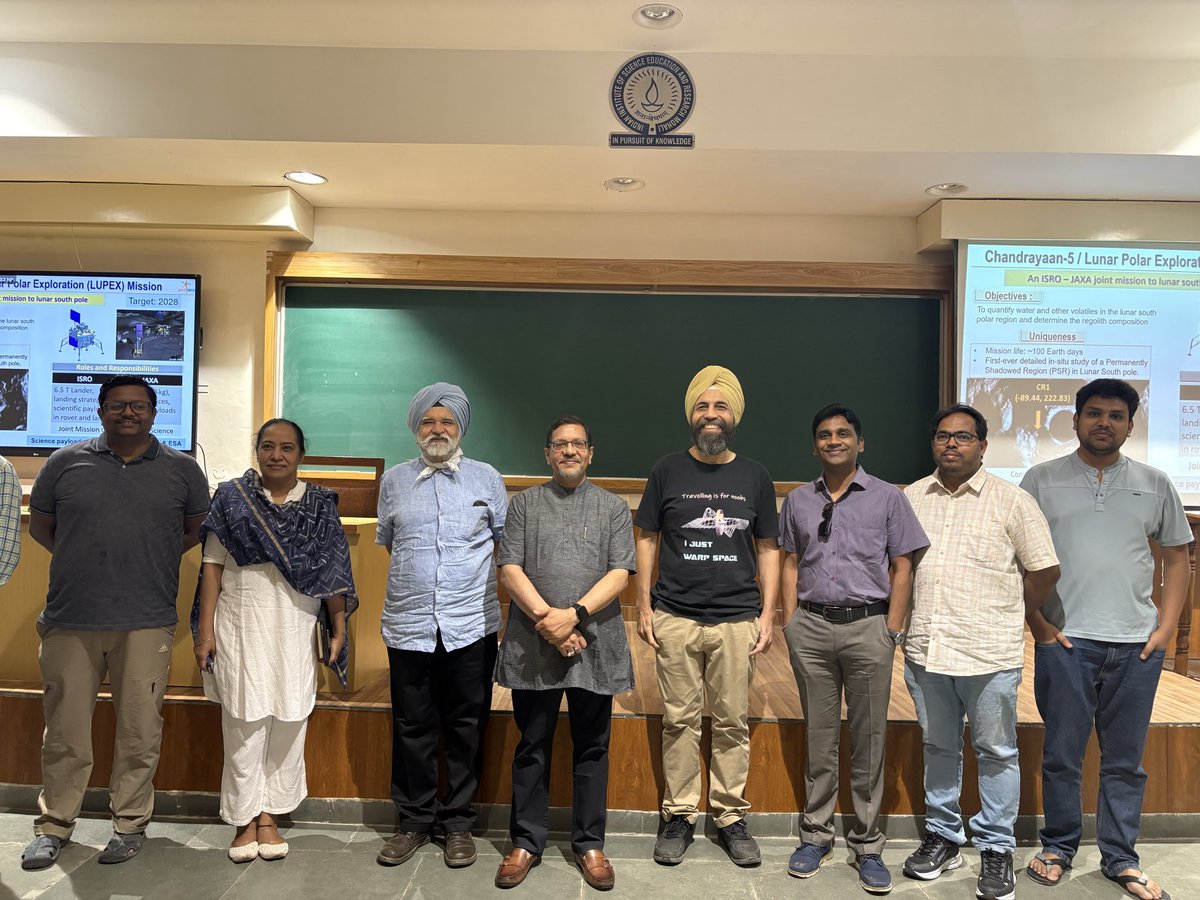 santosh7bhai's tweet photo. Prof. Bharadwaj @Bhardwaj_A_2016  gave a fascinating Astronomy seminar today on "India on the Moon: Challenges and Science”. Thank you @jsbagla  for organising it. @IiserMohali https://t.co/c78cg2SbF1