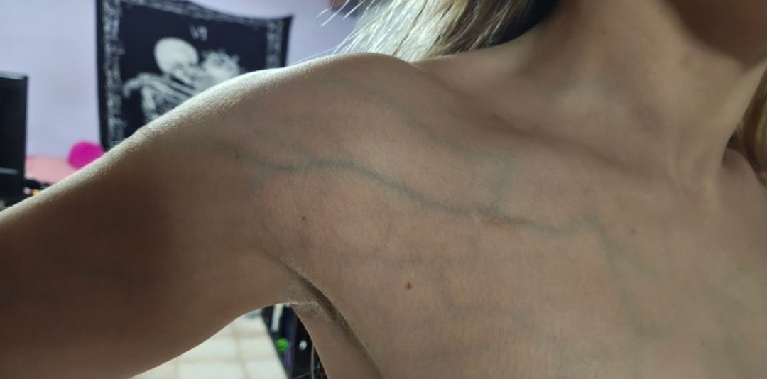 𝓛𝓮𝓷𝓪 tweet media