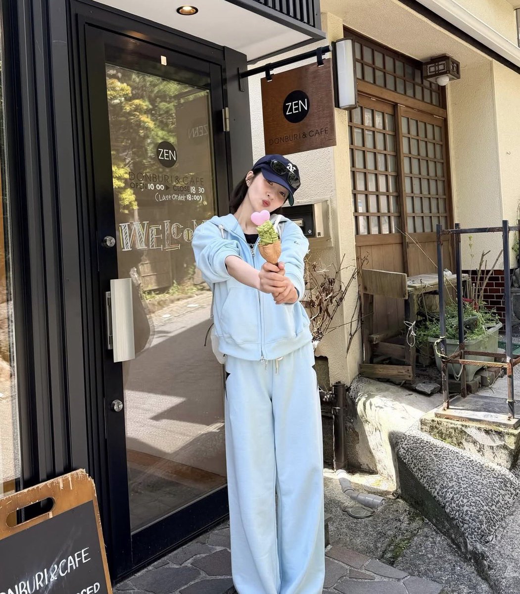 popo_77ir's tweet image. ジョイちゃん箱根来てたんだ😳

📍DONBURI＆CAFE ZEN | 箱根 強羅 カフェ ランチ

#レドべル #ジョイ