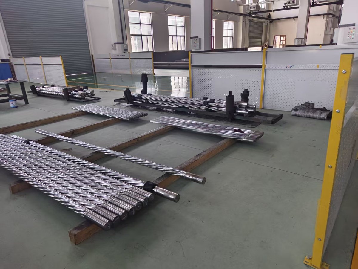 WQIKpLDp8f14764's tweet image. ⚙️ Xituo mud motor rotors undergo strict inspection for precision &amp;amp; durability 🏭 Built for shale gas, geothermal &amp;amp; oil drilling operations 
📧 xituojixie@gmail.com
#henanxituo #mudmotor #rotor #drillingequipment #downholetools