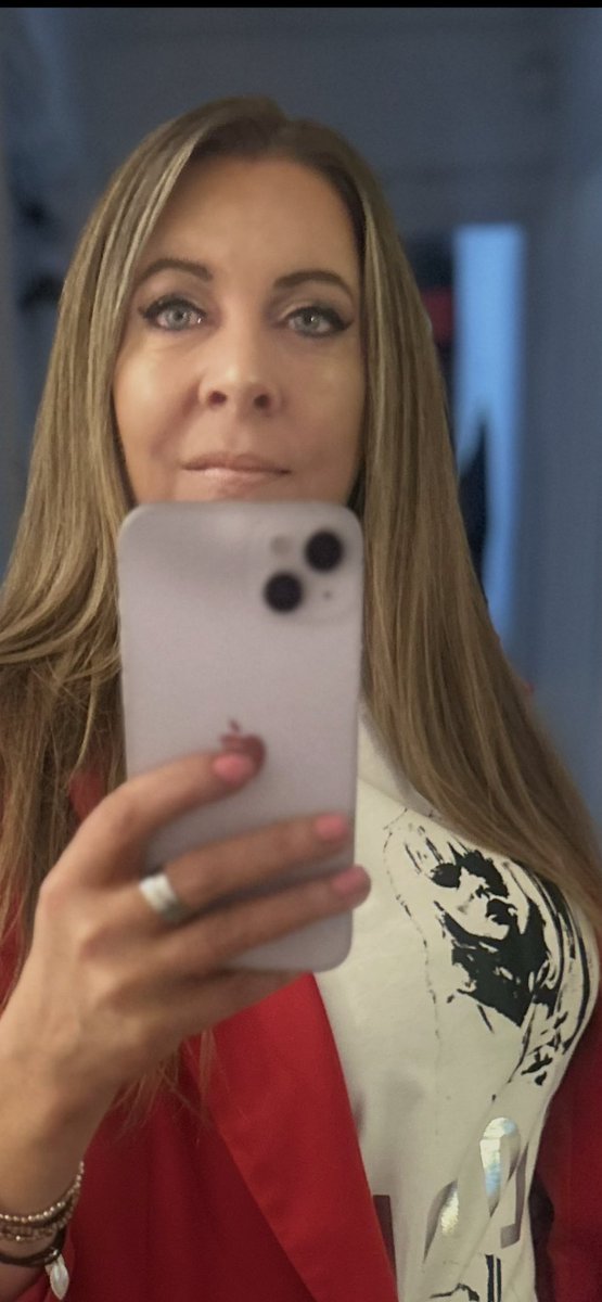 Caroline tweet media