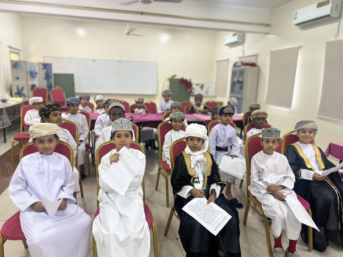 khalfan4720's tweet photo. بكل فخر… نُسدل الستار على مسابقة في الإيثار خطيب  @aleethar_school  
يومٌ حافل بالكلمة الهادفة والحضور المميز، أبدع فيه أبناؤنا وأثبتوا أن المنابر تُصنع بالعزيمة والثقة.

هنيئًا لكل مشارك… فأنتم اليوم خطباء، وغدًا صُنّاع أثر بإذن الله ✨

#في_الإيثار_خطيب  #الإبداع_الطلابي https://t.co/utsLTVUXYg